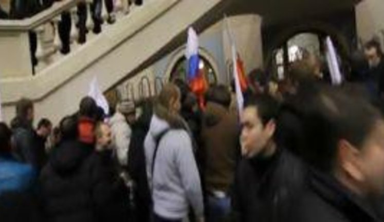 Продажная Россия: Путин нанял 110 тысяч митингующих по 400 рублей за голову. + ВИДЕО.