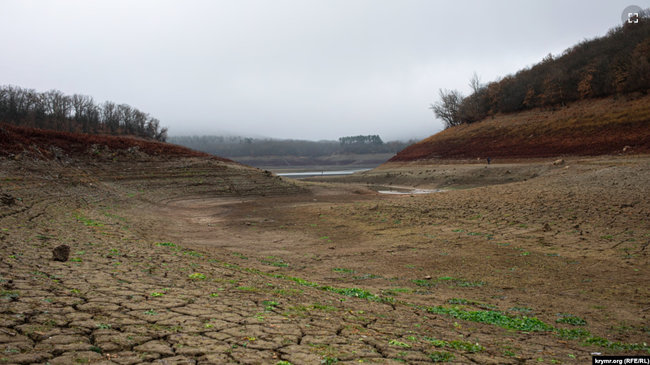 Третье по размеру водохранилище Крыма обмелело на 80% 01