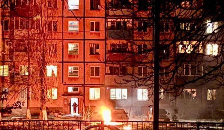 У Кривому Розі "шахед" влучив у п’ятиповерхівку: є постраждалі (оновлено)