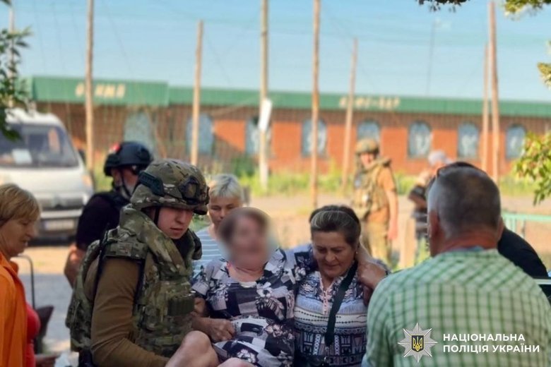 Из Вильхуватской общины в Харьковской области эвакуировали 27 человек под ударами FPV-дронов