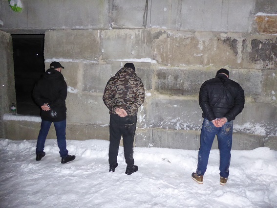 Столичные полицейские задержали четырех похитителей человека 03