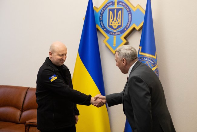 Turchynov: Cooperation with Boeing to strengthen Ukrainian Air Force potential 01