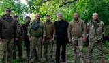 Порошенко передав допомогу військовим на Харківщині