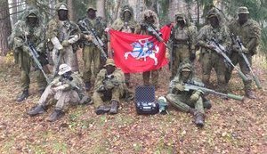 Школа снайперів Литви і волонтер Йонас Оман передали квадрокоптер українській армії. ФОТОрепортаж