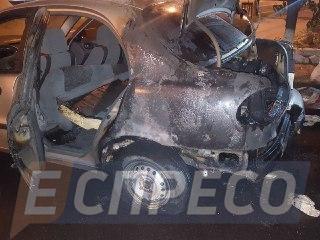 На Печерську в Києві вночі двічі підпалювали автомобілі 16