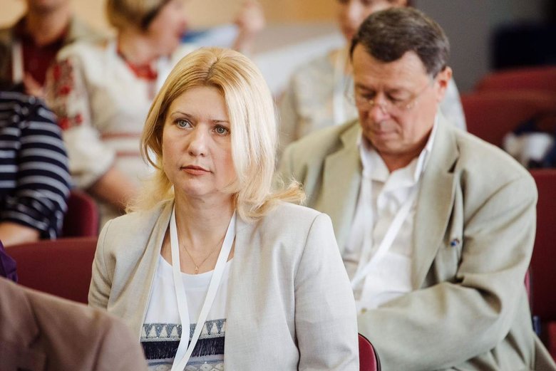 Крім вакцинації, нас нічого не врятує , - директорка Чернівецького лабцентру Наталія Гопко 01