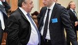 "Семейные" пережидают люстрацию в злачном месте