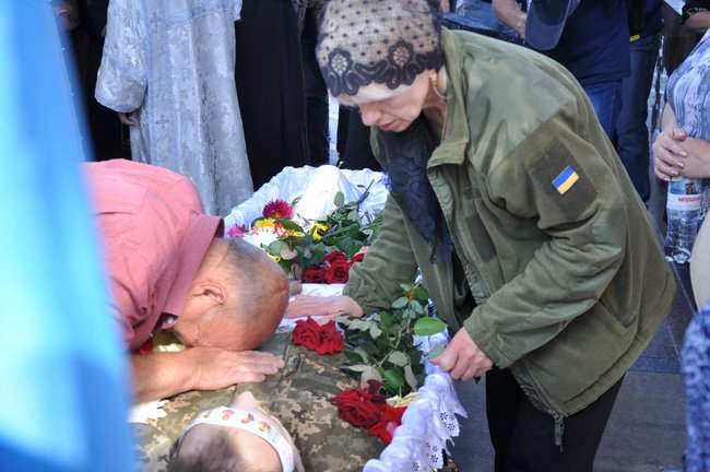 Київ попрощався з воїном 72-ї ОМБр Володимиром Матвієнком, загиблим на Донбасі 18 вересня 16