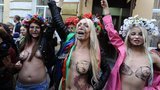 Феминисток хотели разорвать у Печерского суда. ФОТОрепортаж