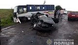 Один человек погиб в результате столкновения маршрутки и легковушки на Ривненщине, - полиция. ФОТО