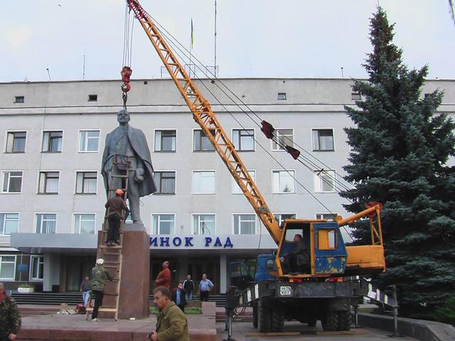 ленин памятник снос