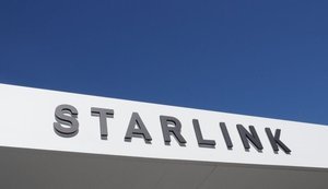 Антени супутникового зв’язку Starlink на об’єкті поблизу Софії в Болгарії
