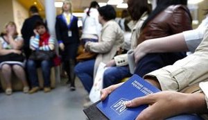 Более 8,5 тыс. украинцев настаивают на эвакуации из-за границы, - Кулеба