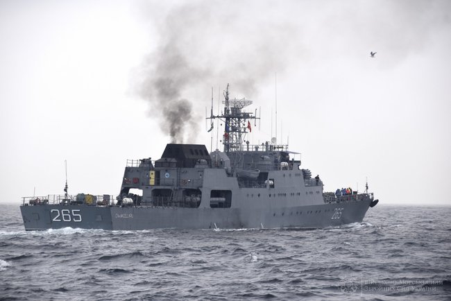 Украинские ВМС и корвет ВМС Румынии Horia Macellariu провели совместные тренировки типа PASSEX в Черном море 05