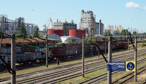 Оккупанты срочно готовят порт для приема военных грузов в Мариуполе, - Андрющенко. ВИДЕО+ФОТО