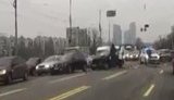 "#бать, наколотило!" - масштабное ДТП на проспекте Соборности возле моста Патона в Киеве. ВИДЕО