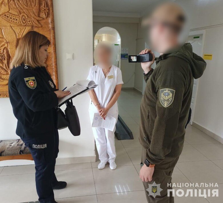 У Рівному СБУ викрила схему заробітку на ухилянтах