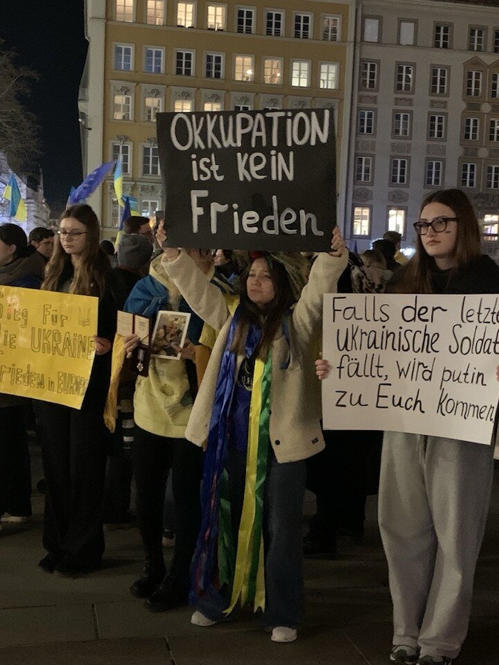 Акції на підтримку України з нагоди третьої річниці повномасштабного вторгнення РФ