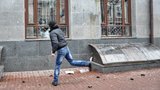 Ukraine’s nationalists stoned Kyiv-based branches of Russian agencies, banks. PHOTOS+VIDEO