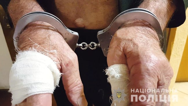 Пенсионер вырезал семью соседей в Одессе, - полиция 07