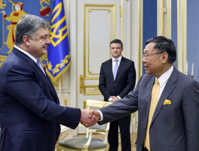 порошенко япония