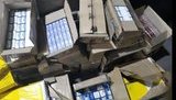 "Укрпошта" не на жарт погоріла на контрабанді. Польські митники затримали офіційний мікроавтобус оператора з контрабандними цигарками. ФОТО