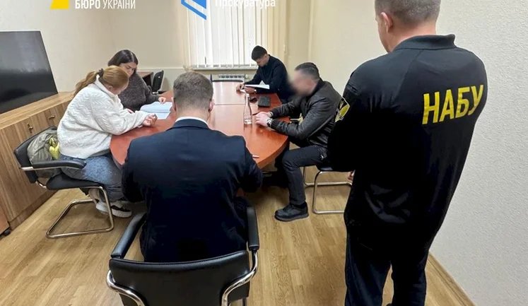 Голова Одеської облради Діденко та його дружина-нардепка від "СН" не задекларували майно на 8 млн грн. Їм повідомили про підозру. ФОТО