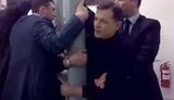 Как Ляшко вытаскивали из студии Савика Шустера. ВИДЕО.