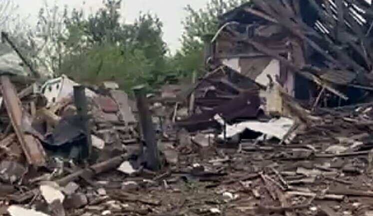 Сутки в Донецкой области: более двух тысяч ударов по линии фронта и жилому сектору, три человека получили ранения. ФОТО