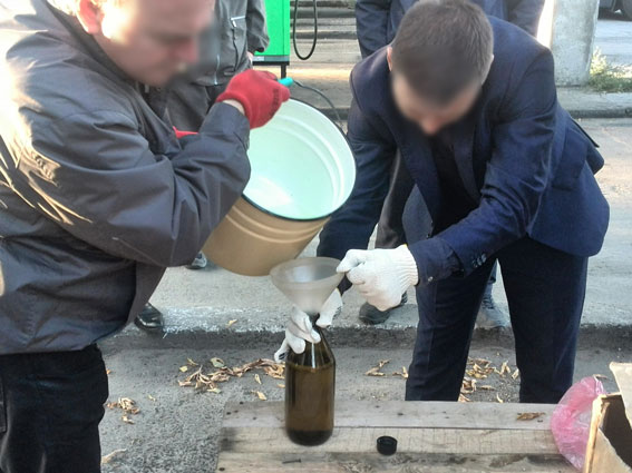 Полиция на Киевщине разоблачила группу лиц, массово производивших и продававших фальсифицированное топливо 02