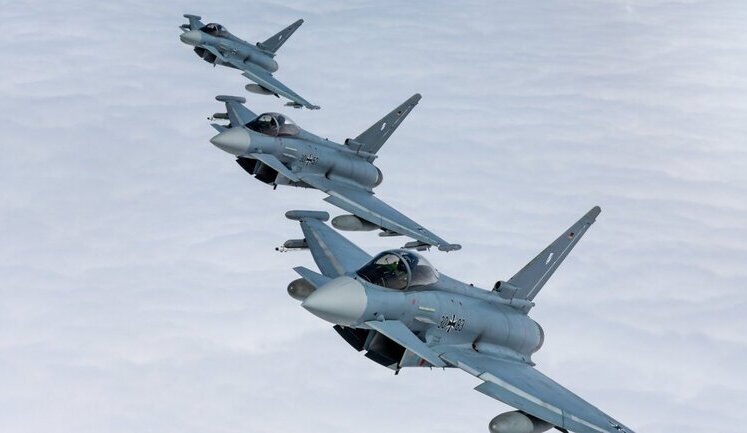 UK is ready to send fighter jets to Ukraine - Telegraph
