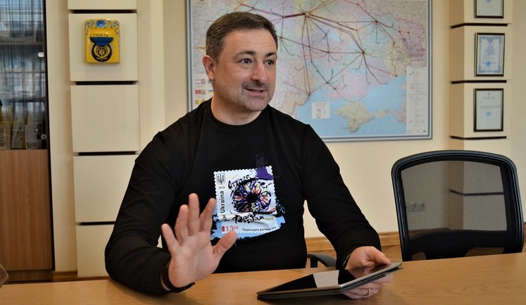 Глава Укрпочты Смелянский: "Планируем выйти на 2 место в Украине по количеству платежных карт. Не будет лицензии – купим банк"