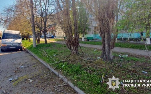 Двоє людей загинуло, ще п’ять дістали поранення внаслідок ворожих ударів по Херсонщині. ФОТОрепортаж