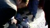 Демонтаж незаконно установленного ларька по-донецки. ВИДЕО.