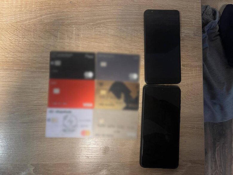 Правоохоронці провели обшуки у квиткових перекупників.