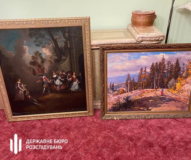 Суд арештував 40 млн грн на рахунках підприємств родичів Медведчука та Козака, а ДБР провело чергові обшуки 06