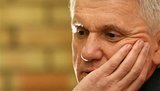 Литвин остался в кресле спикера