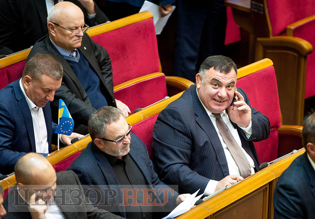 Сироїд з листівками, уклін Добкіна Льовочкіній і замислений Фельдман, - робочий день Ради 4 жовтня 04