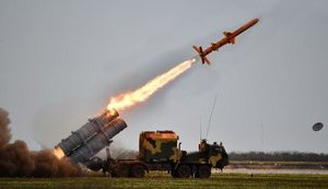 Войска РФ практически разрушили инфраструктуру аэропорта Ивано-Франковска, - мэр Марцинкив