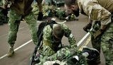 "Ты, с#ка, про#бал свой автомат. Думаешь, ты надел погоны и уже командир? Как нас еще не е#нули окончательно враги с такими военными!"