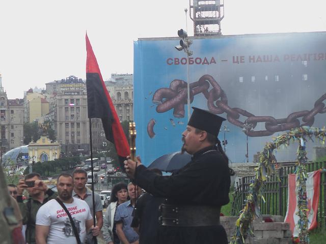 Акция в защиту семейных ценностей прошла в центре Киева 05 Акция в защиту семейных ценностей прошла в центре Киева 05