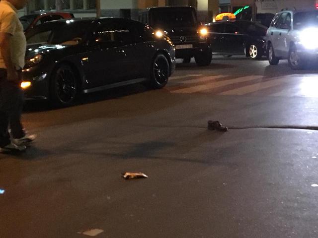 Сын депутата Шуфрича на Bentley сбил мужчину в центре Киева 03