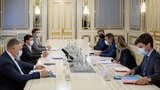 Зеленский обсудил с президентом МККК Маурером освобождение пленных, поиски без вести пропавших и разминирование на Донбассе. ФОТОрепортаж