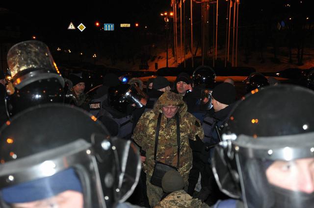 Полиция задержала главу "Добровольческого движения ОУН" Коханивского после потасовки между протестующими и правоохранителями 21