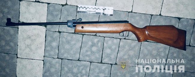 Пяний житель Прикарпаття влаштував стрілянину в кафе: поранено 26-річного чоловіка 02