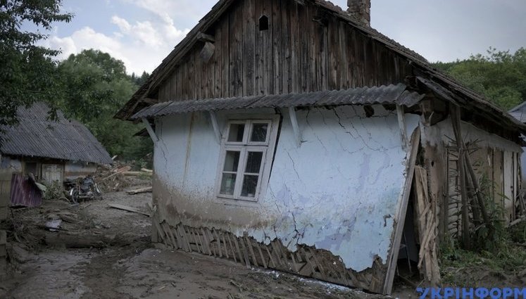 Постраждалим від повеней на Буковині досі не виплатили компенсацію, - ЗМІ. ВIДЕО