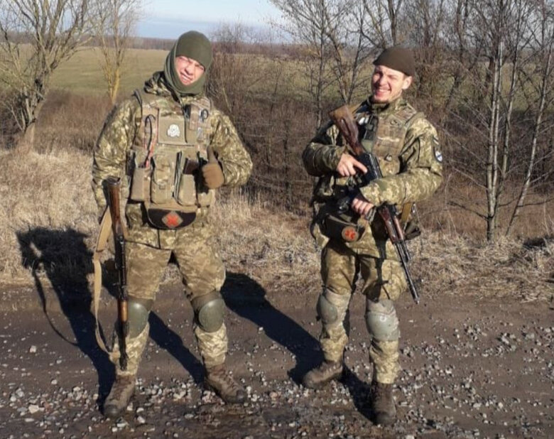Брати Бутусіни на фронті