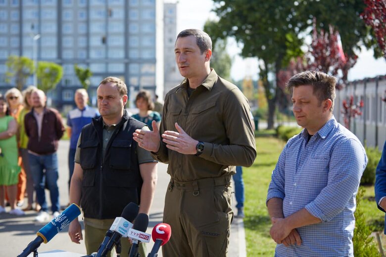У місті-герої Буча відкрили тимчасове модульне містечко на 352 місця 01