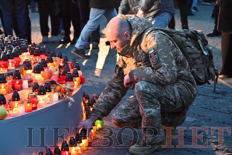 В Киеве почтили память жертв Голодомора 15