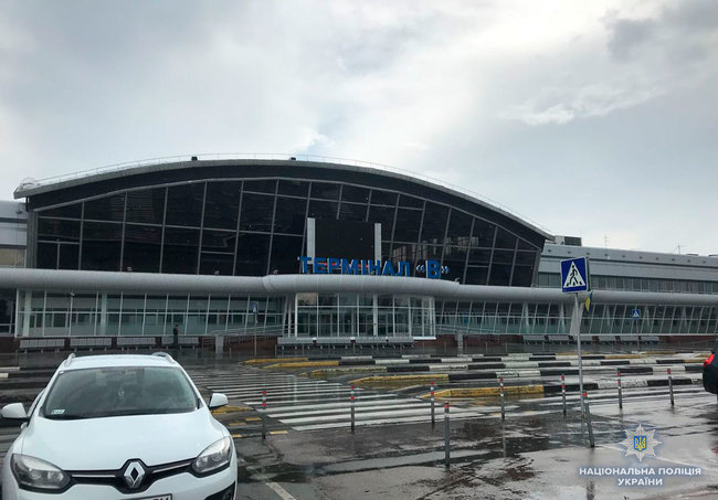 Украинец и албанец вербовали на Буковине девушек для занятия проституцией в Италии, - Нацполиция 01